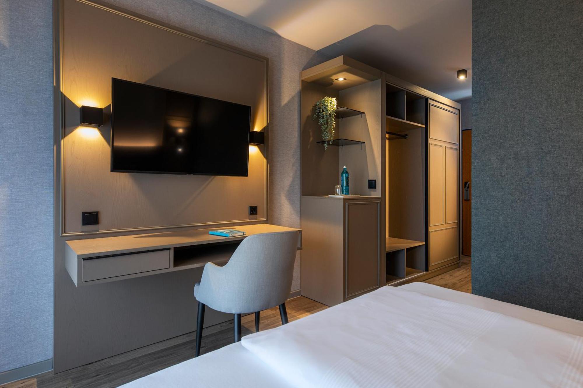 Roomingtons Karoli Валдкирхен Екстериор снимка