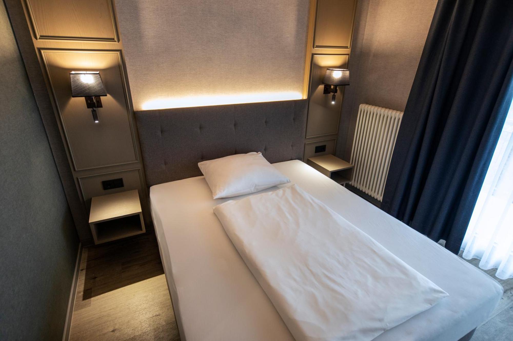 Roomingtons Karoli Валдкирхен Екстериор снимка
